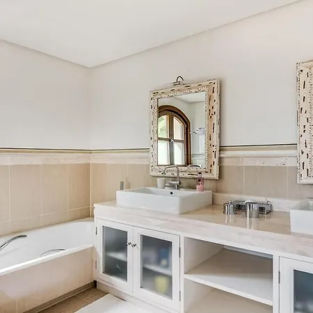About La Rotonda Willa Marbella